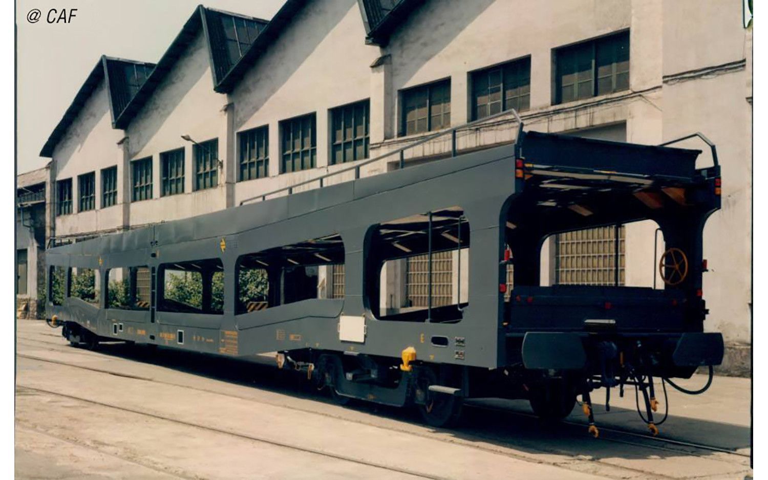 Arnold 4350 - Autotransportwagen Set RENFE Ep.IV DDm 2.tlg. N 1:160