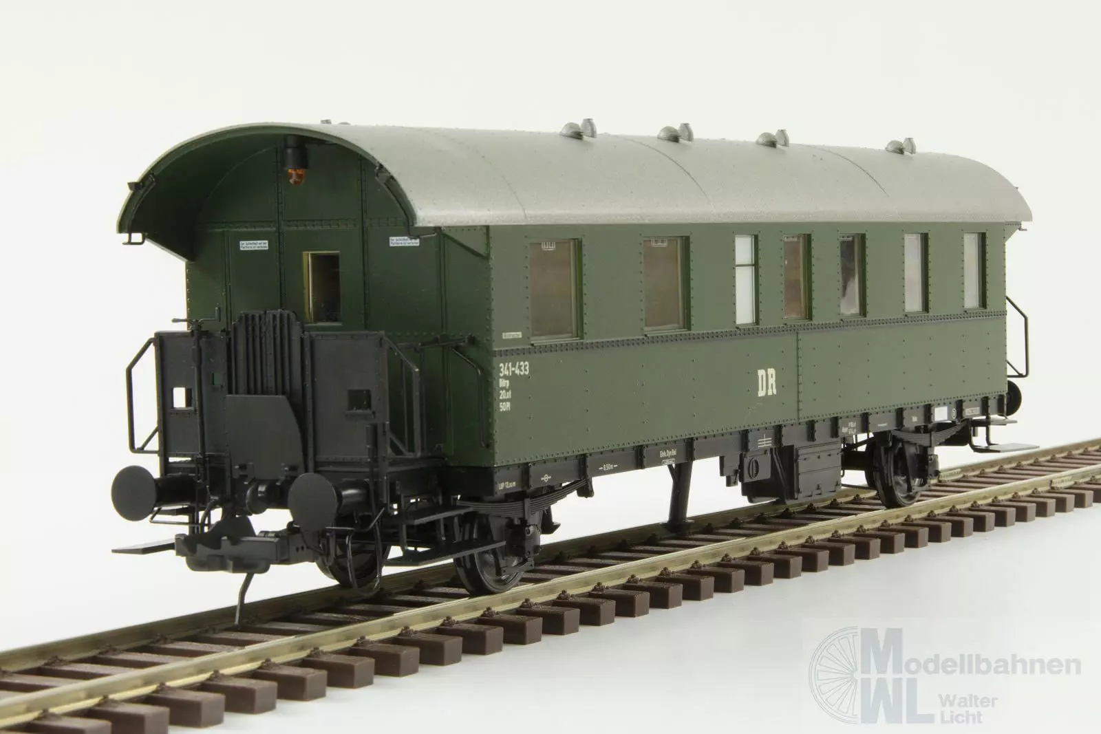 Lenz 41111-02 - Donnerbüchse DR Ep.III 2.Kl. RAL6007 Spur 0