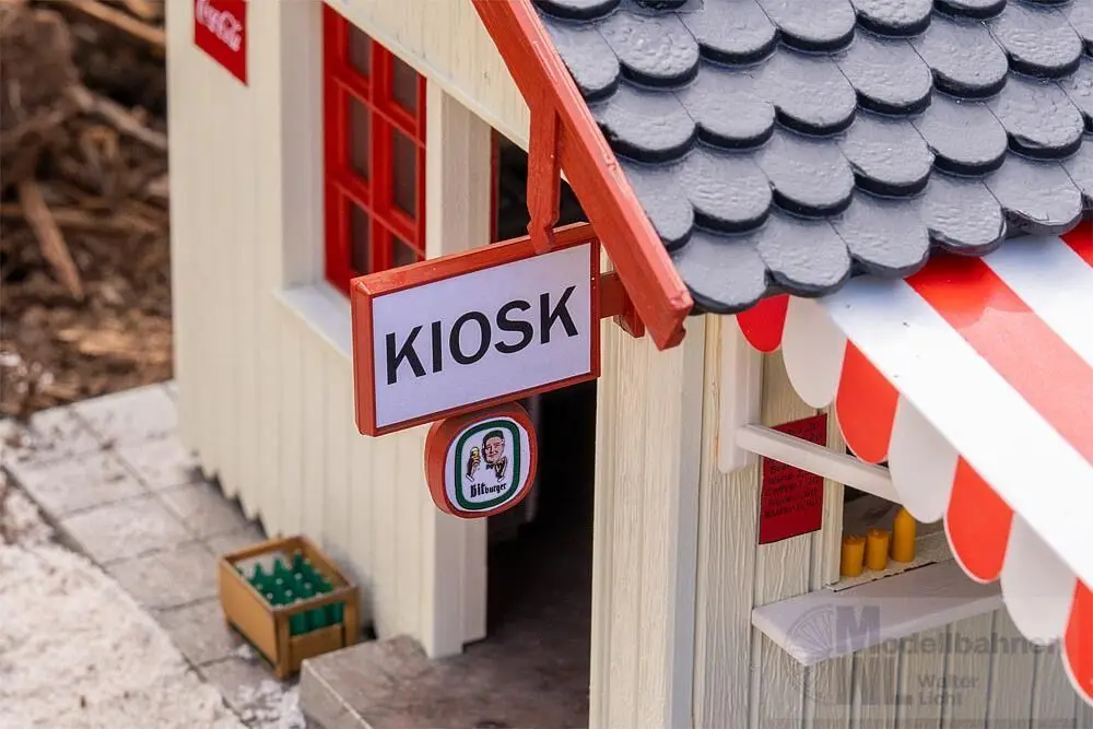 Pola 331111 - Kiosk mit Biergarten LGB 1:22,5