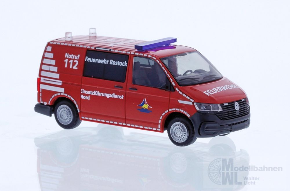 rie53905_0 Rietze 53905 - Volkswagen T6.1 Feuerwehr Rostock H0 1:87
