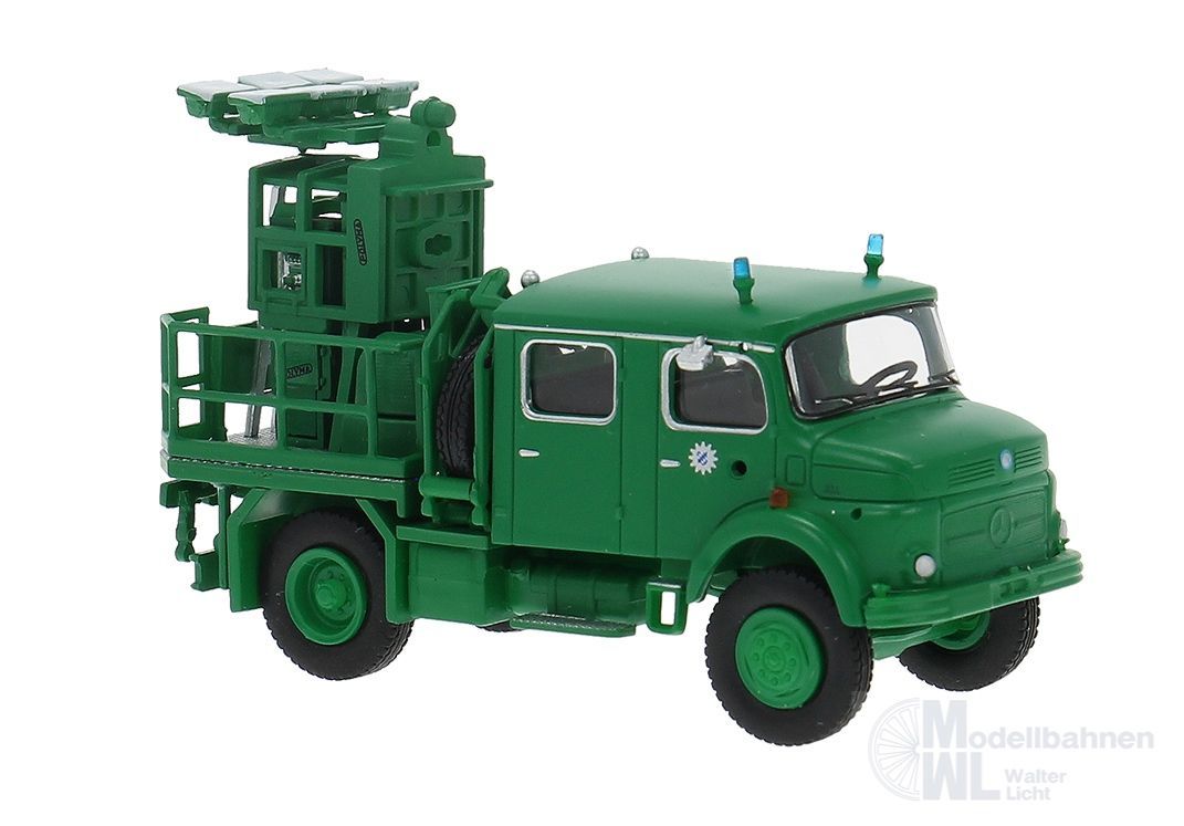 Brekina 47193 - Mercedes-Benz LA 911 Lichtmastwagen Polizei München minzgrün H0 1:87