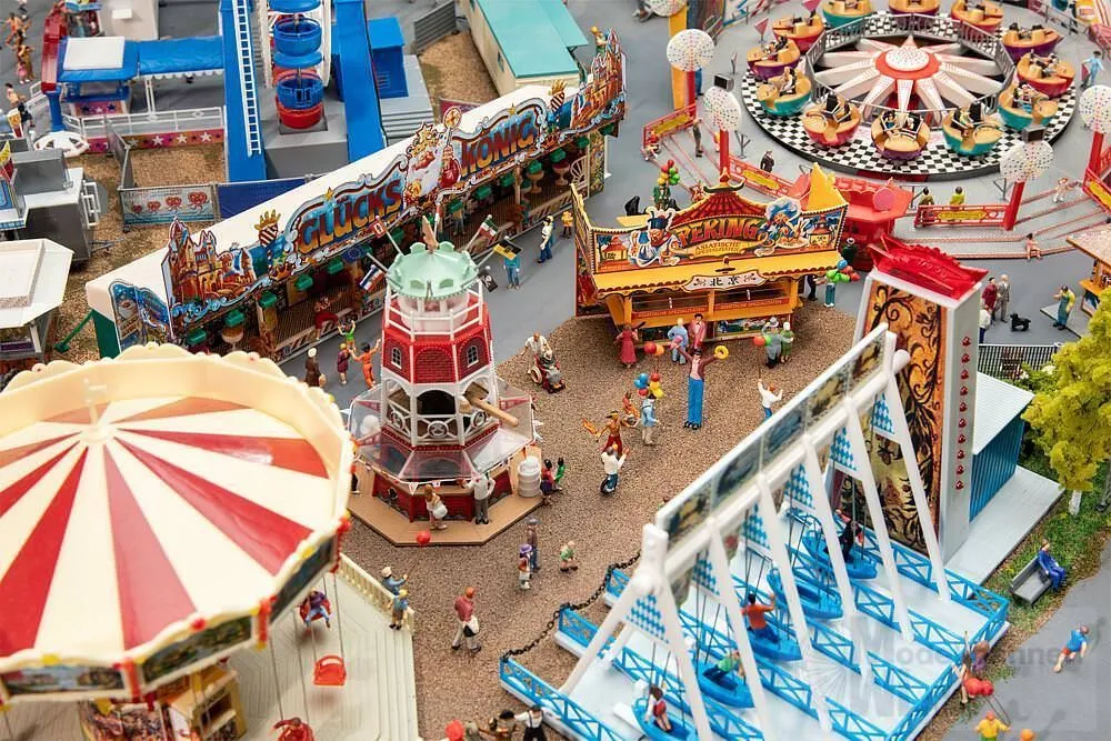 Faller 140460 - Kirmes-Set Jahrmarktvergnügen H0 1:87