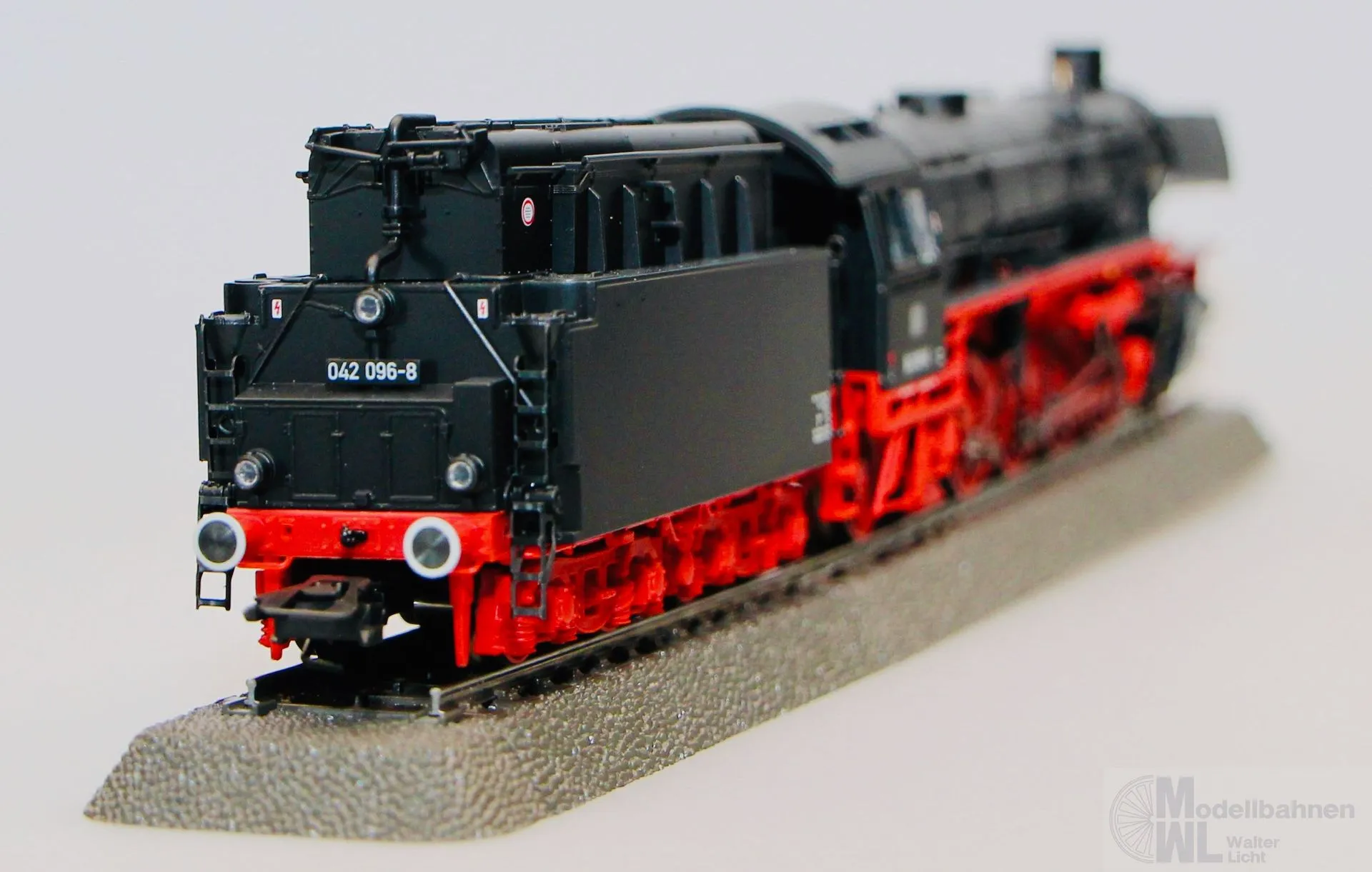Märklin 37925 - MÄRKLIN -Dampflok BR 042 096-8 DB Ep.IV H0/WS mfx Sound