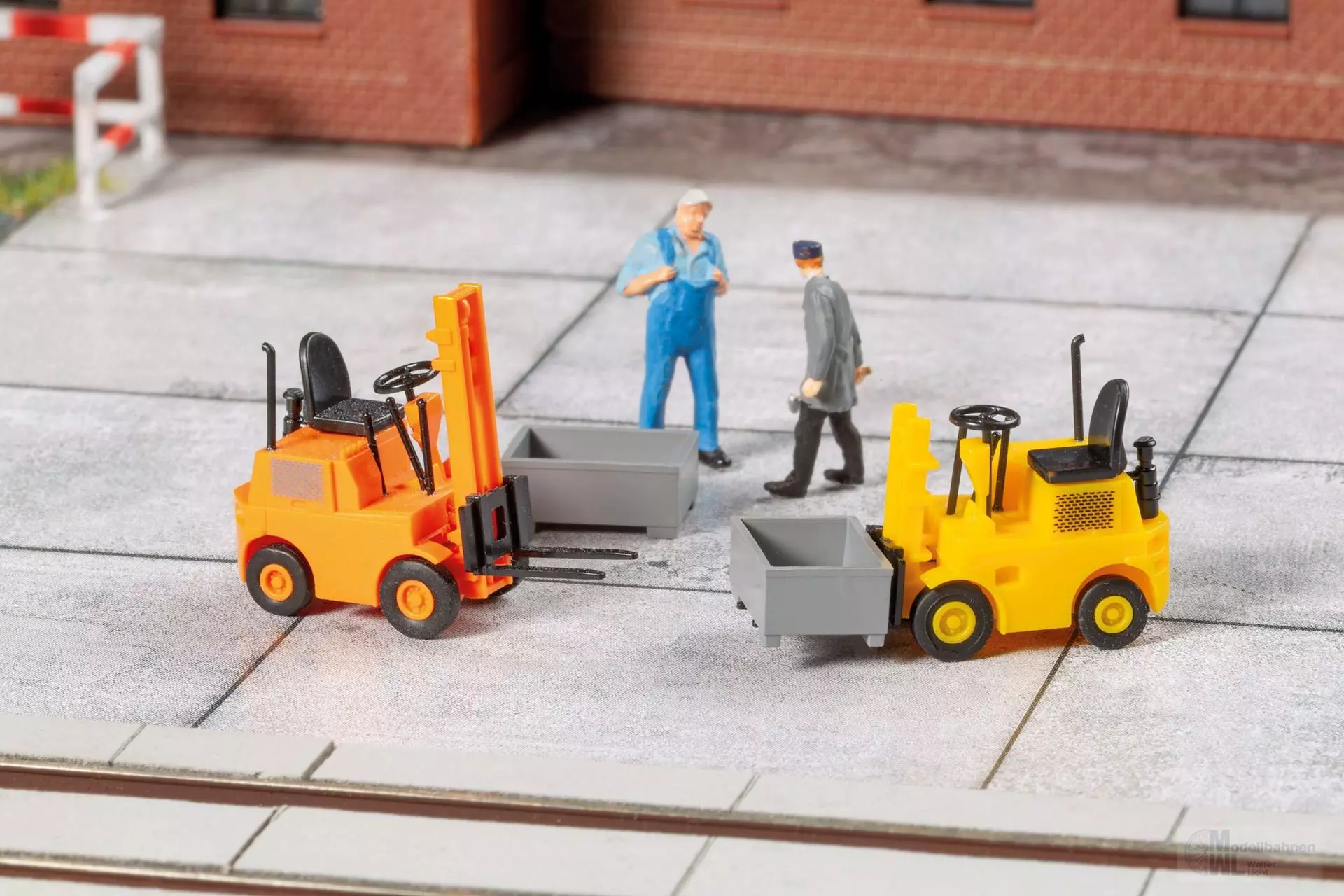 Auhagen 11479 - Gabelstapler DFG 1002 2 Stück H0 1:87