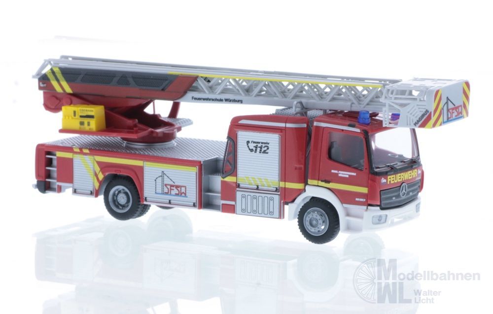 Rietze 71652 - Mercedes-Benz Atego Magirus DLK Staatl. Feuerwehrschule Würzburg H0 1:87