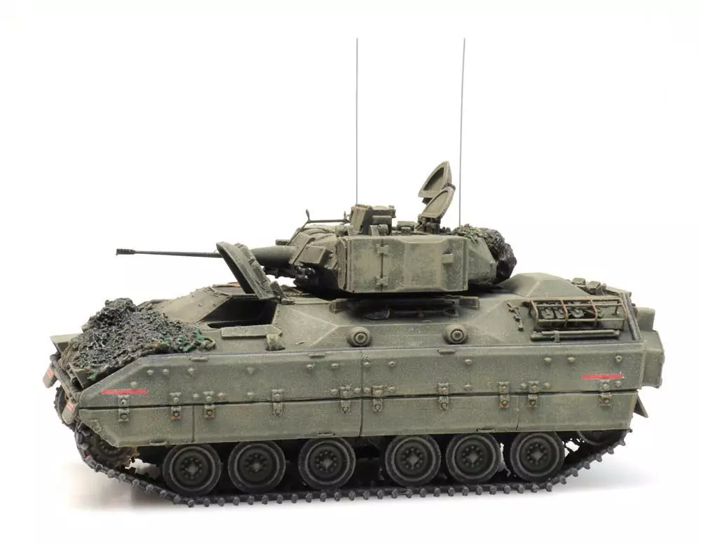 ARTITEC b.v. 6870263 - US M2 IFV Bradley forest green combat ready H0 1:87