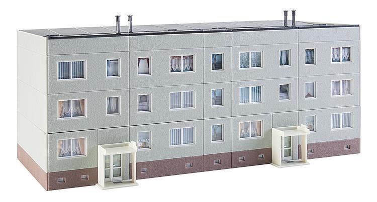 Faller 130801 - Plattenbau Typ P2 Basispackun H0 1:87