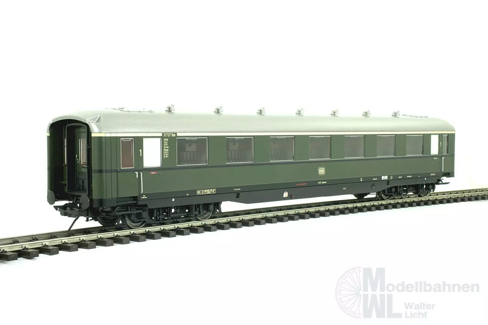 Lenz 41260-02 - Schürzenwagen DB Ep.III 1.Kl. AB4ü-38 chromoxidgrün Spur 0