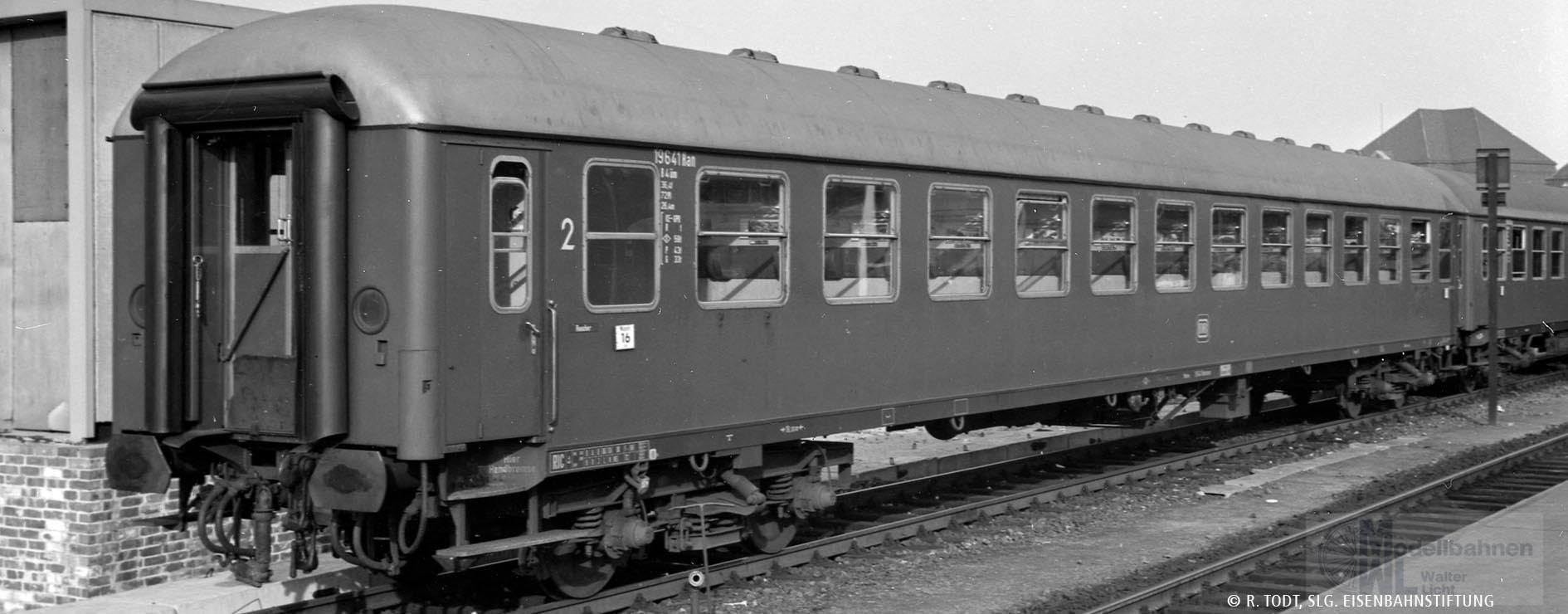 Brawa 58081 - Schnellzugwagen DB Ep.III B4ümg-63 H0/GL Brawa 58081 - Schnellzugwagen DB Ep.III B4ümg-63 H0/GL