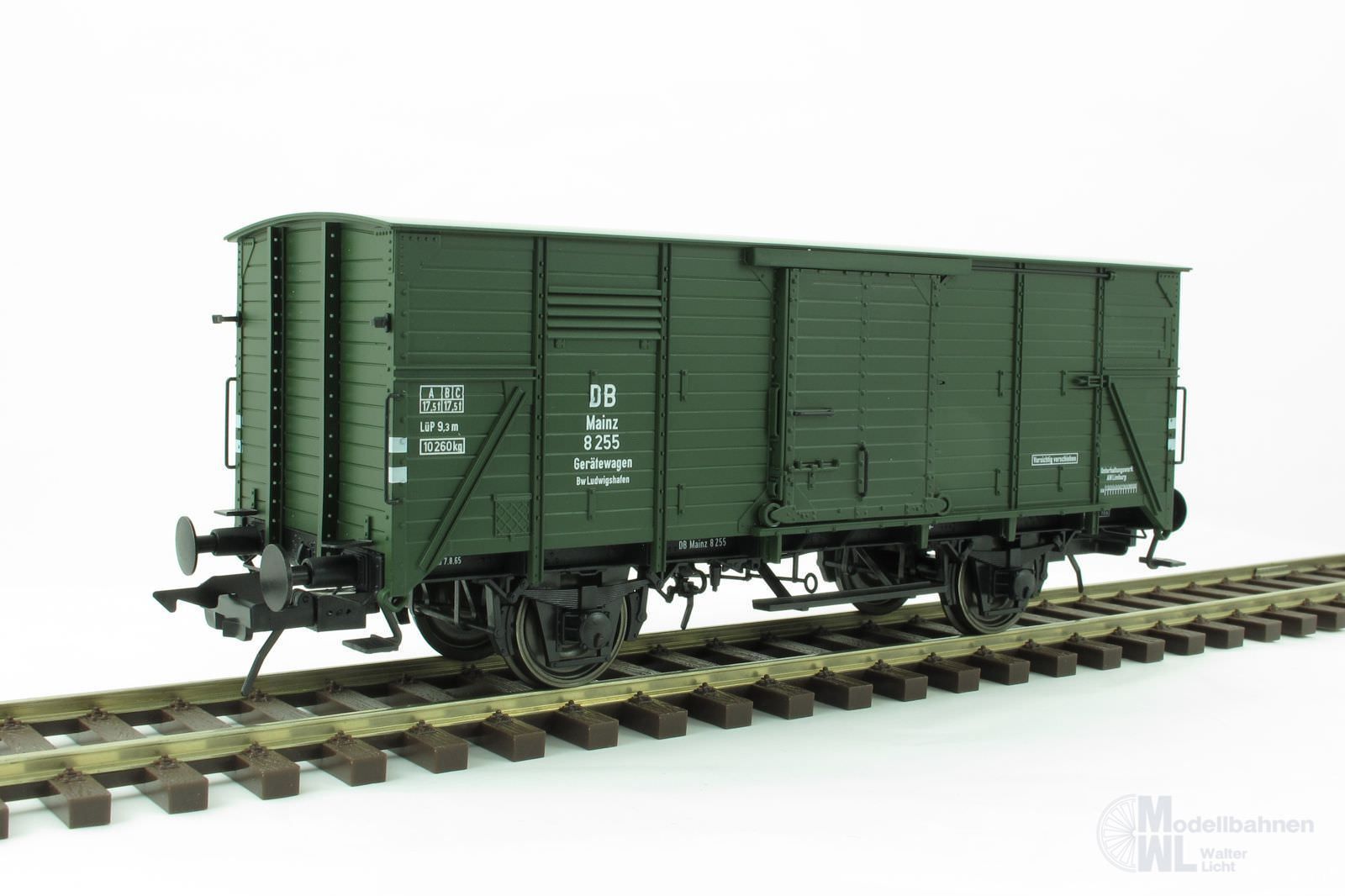 Lenz 42210-13 - Gerätewagen gedeckt DB Ep.III G10 Betr.-Nr. Mainz 8255 Spur 0 Lenz 42210-13 - Gerätewagen gedeckt DB Ep.III G10 Betr.-Nr. Mainz 8255 Spur 0