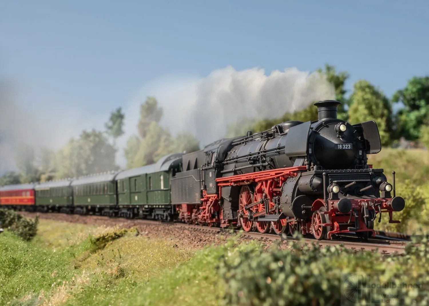Märklin 38327 - Dampflok 18 323 DB Ep.III gealtert H0/WS Sound