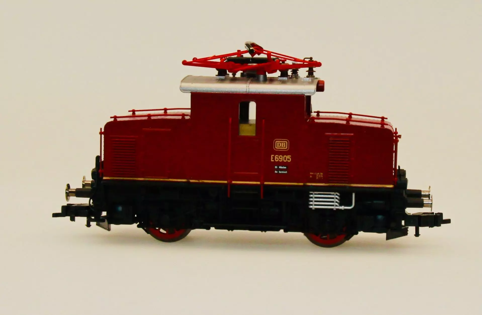 Fleischmann 430001 - Fleischmann - E-Lok E69 05 DB Ep.III rot H0/GL