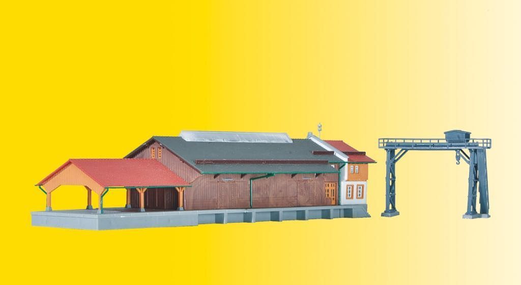 Kibri 36606 - Güterhalle mit Überladekran und Rampe Z 1:220