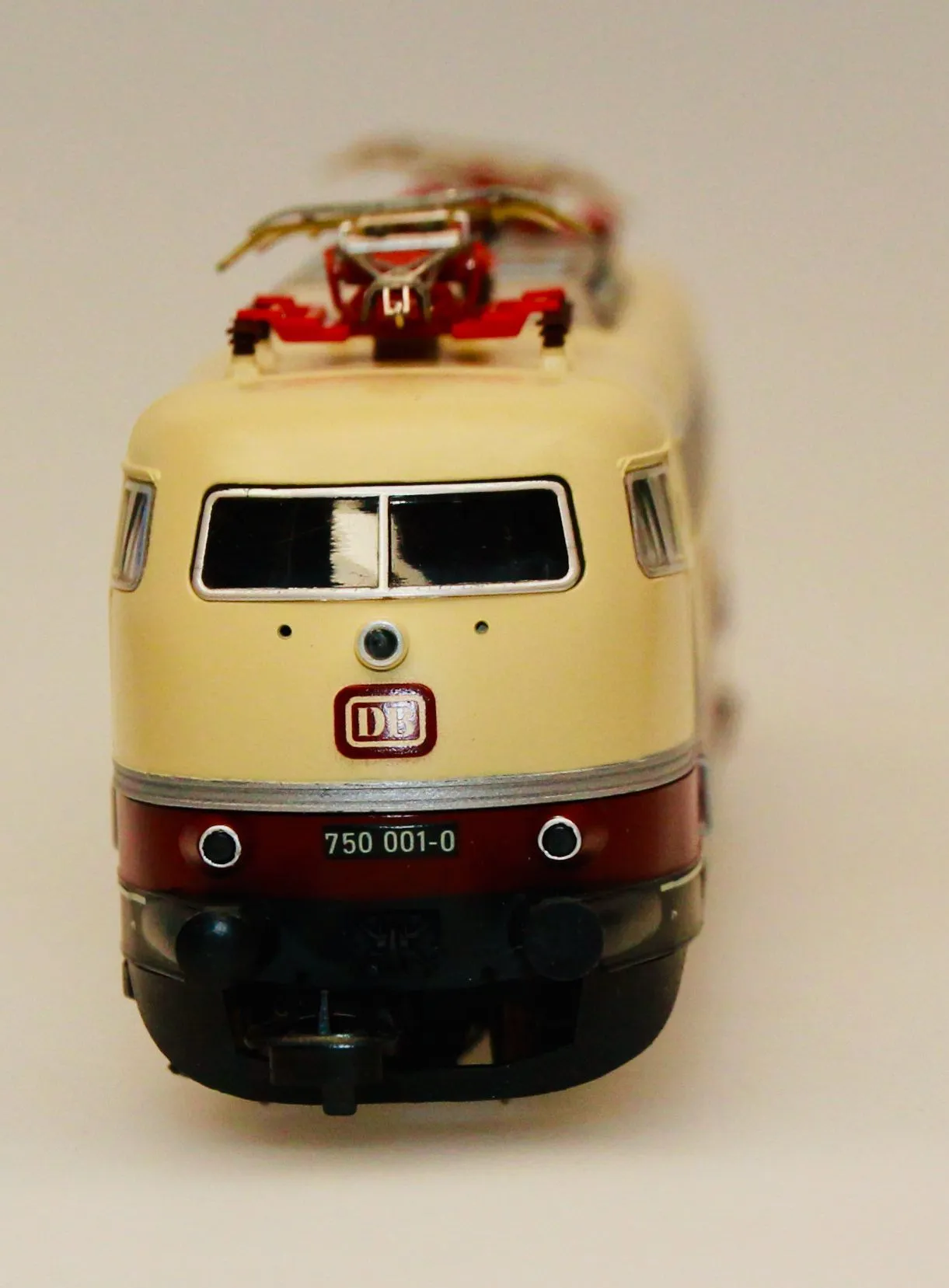 Lima 208457 - Lima - E-Lok BR 750 001- DB Bahndienstlok H0/GL