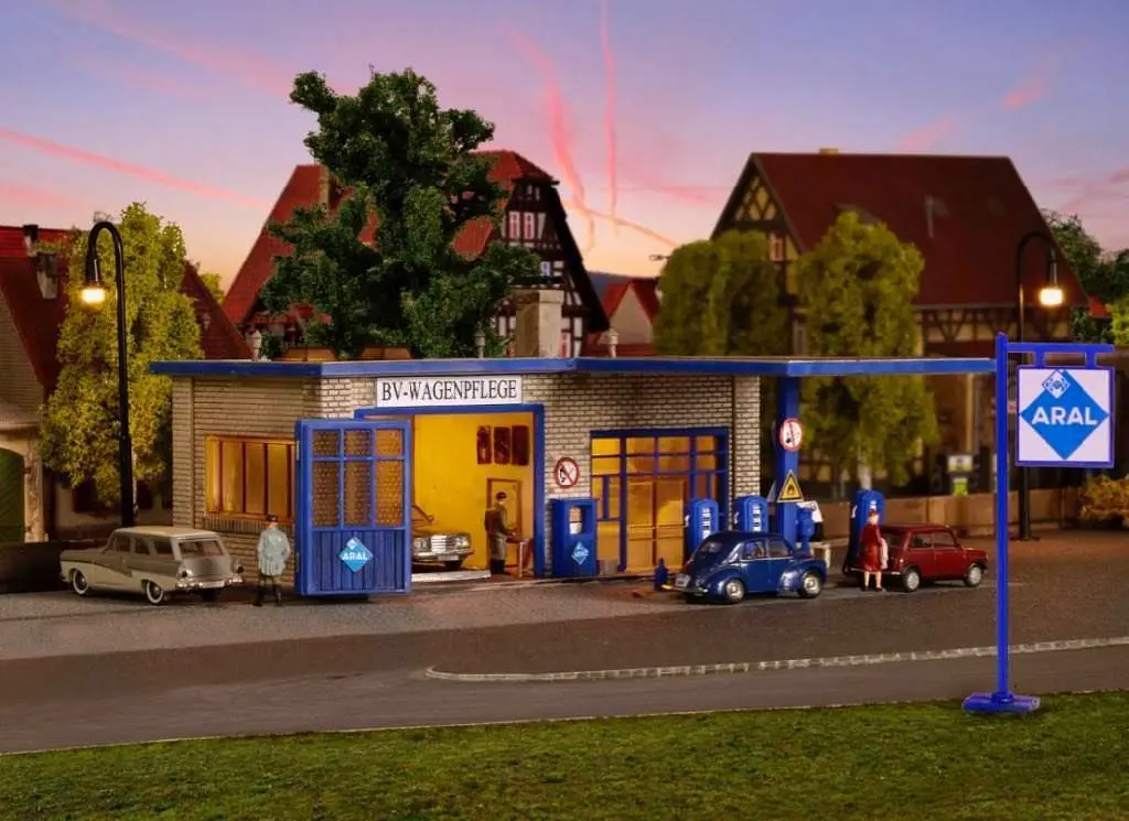 Vollmer 45156 - Aral-Tankstelle H0 1:87