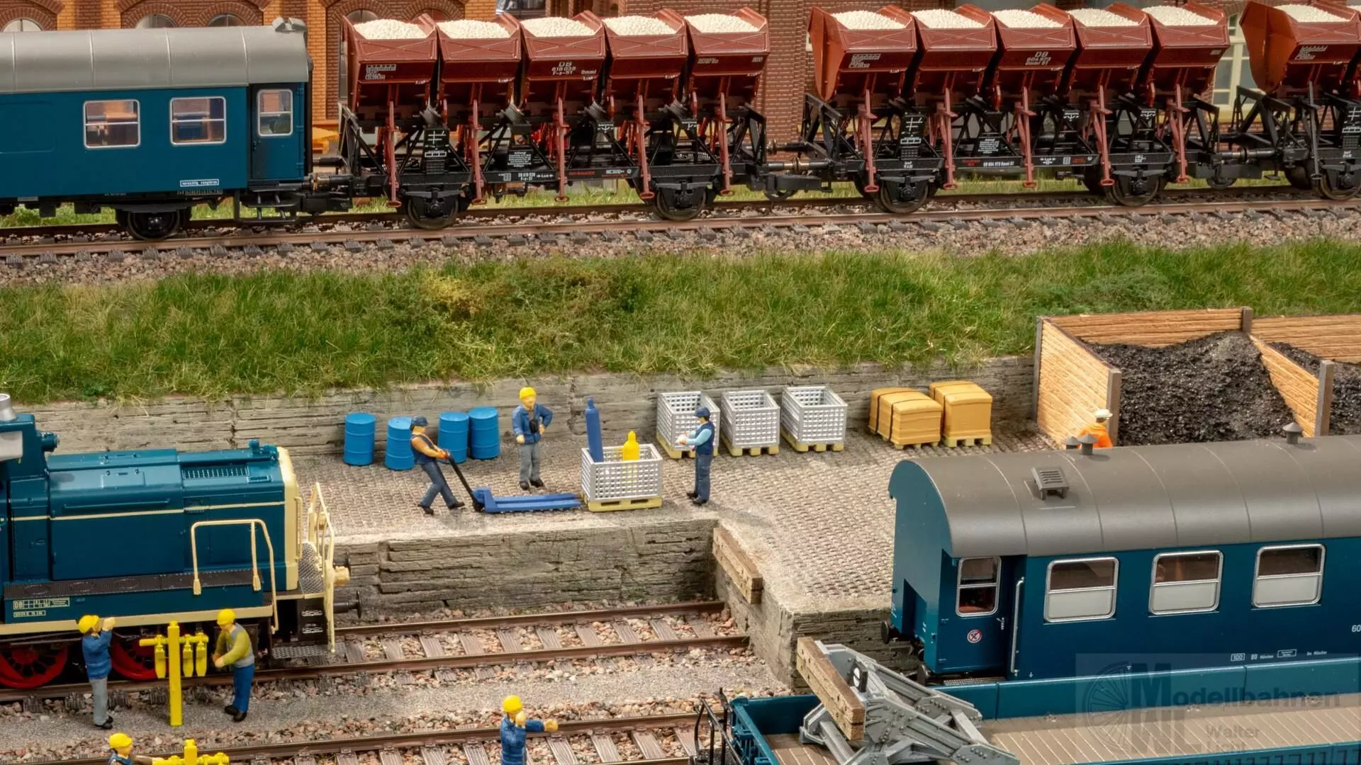 Noch 65592 - Deko-Adventskalender Rechts & links der Gleise H0 1:87