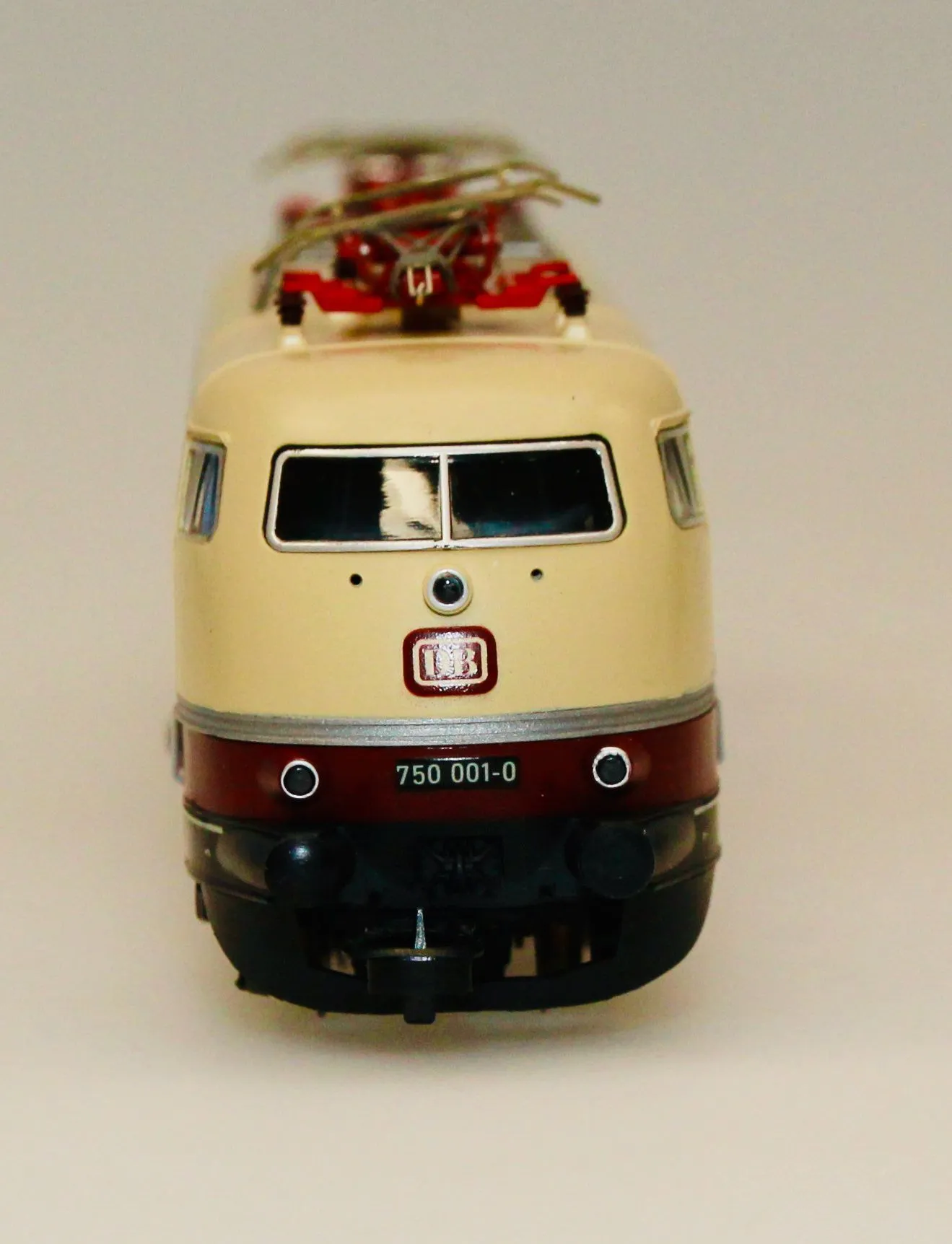 Lima 208457 - Lima - E-Lok BR 750 001- DB Bahndienstlok H0/GL