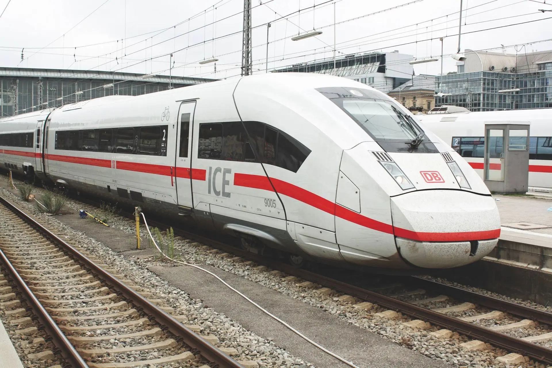 Piko 51401 - Triebzug ICE 4 BR 412 Ep.VI 4tlg. H0/WS