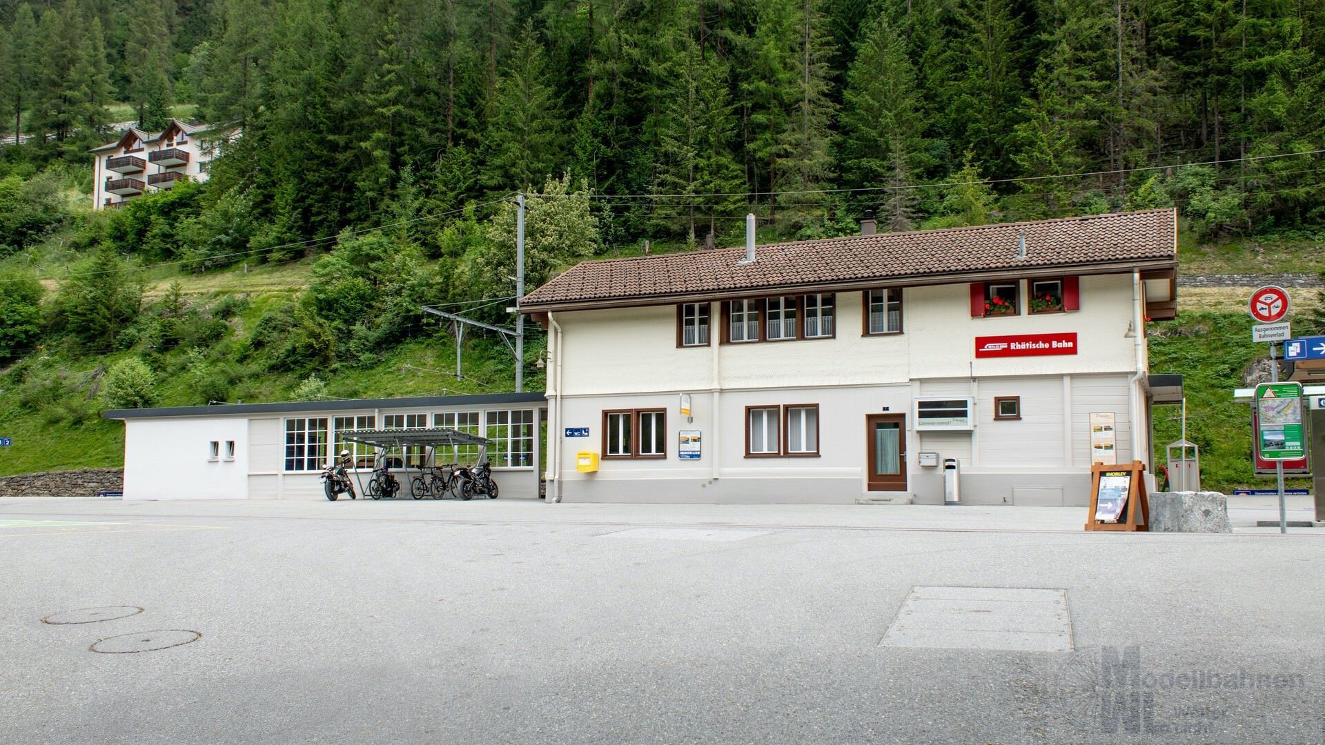 Noch 66005 - Bahnhof Bergün H0 1:87