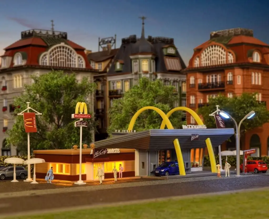 Vollmer 47766 - McDonald´s Schnellrestauran N 1:160
