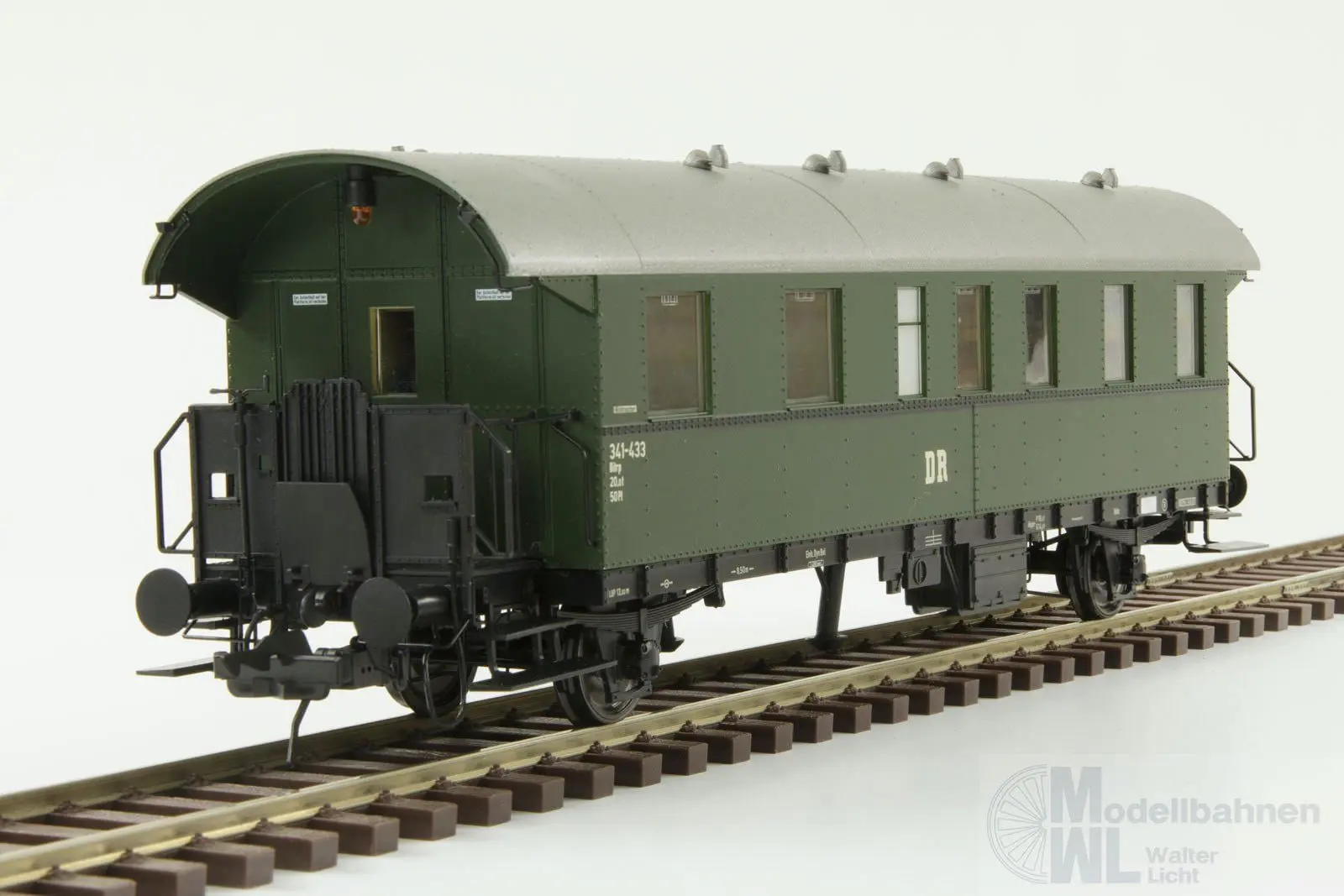 Lenz 41111-02 - Donnerbüchse DR Ep.III 2.Kl. RAL6007 Spur 0