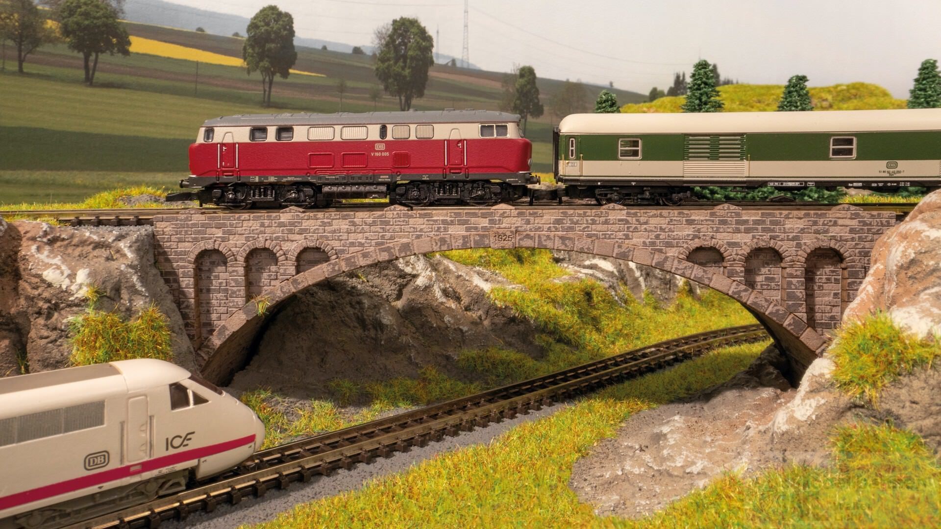 Noch 62831 - Steinbogenbrücke N 1:160 Noch 62831 - Steinbogenbrücke N 1:160