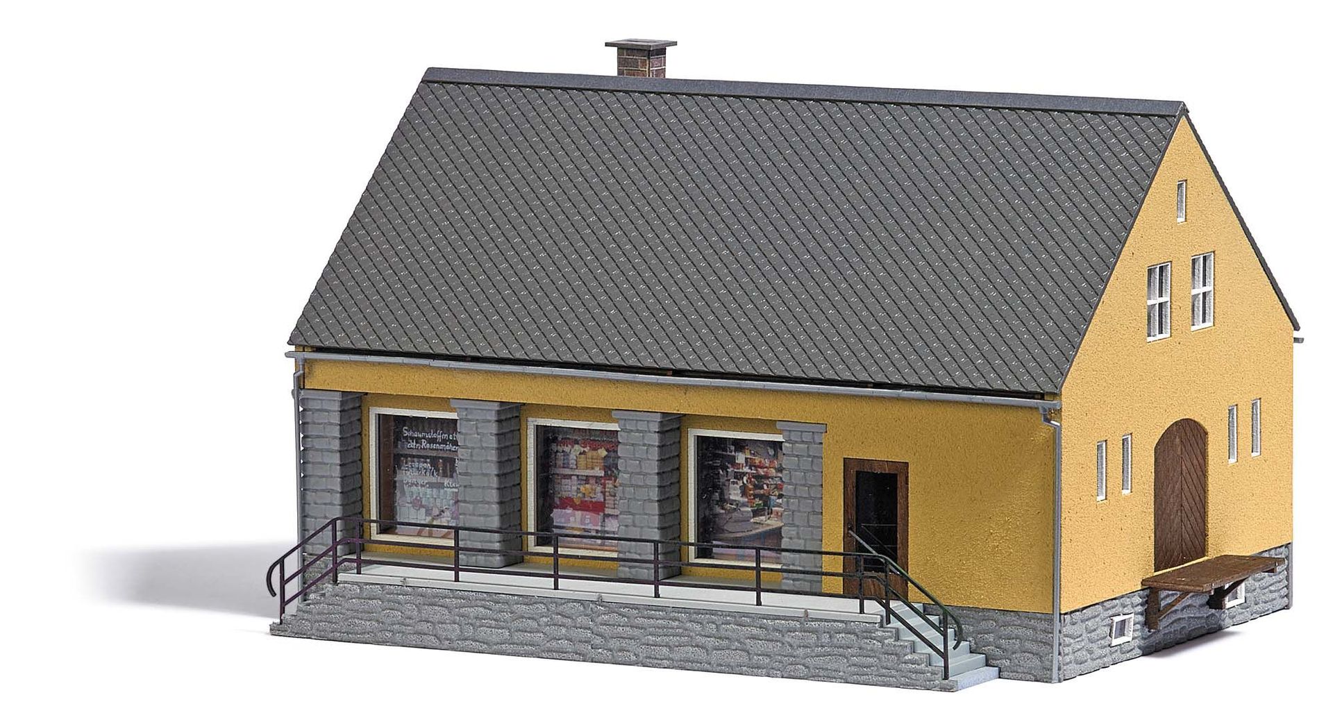 Busch 1381 - DDR Landwarenhaus H0 1:87 Busch 1381 - DDR Landwarenhaus H0 1:87