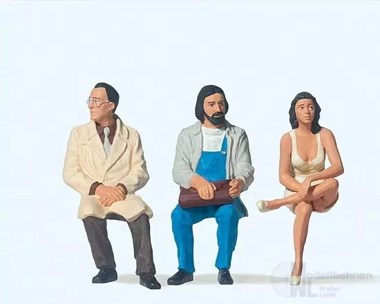 Preiser 45077 - Sitzende Reisende Spur G