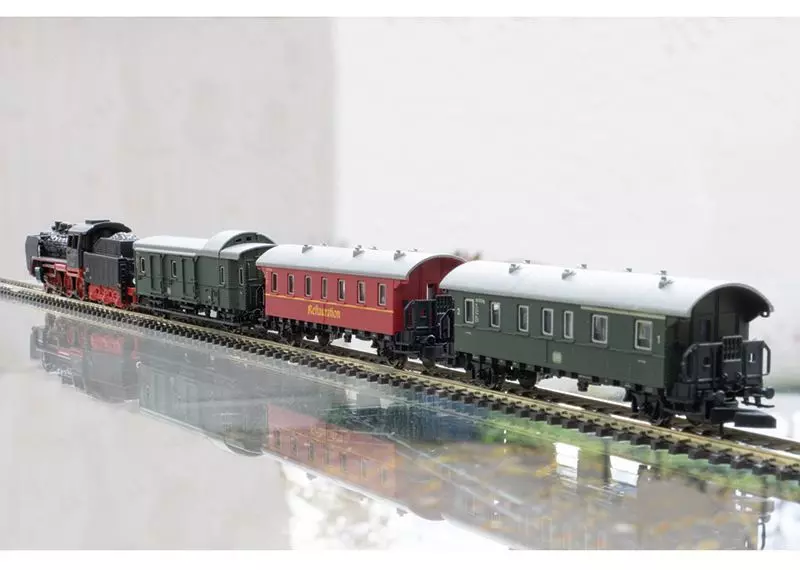 Märklin 81874 - Startset Museumszug Dampflok BR 24 DB Ep.IV Z 1:220