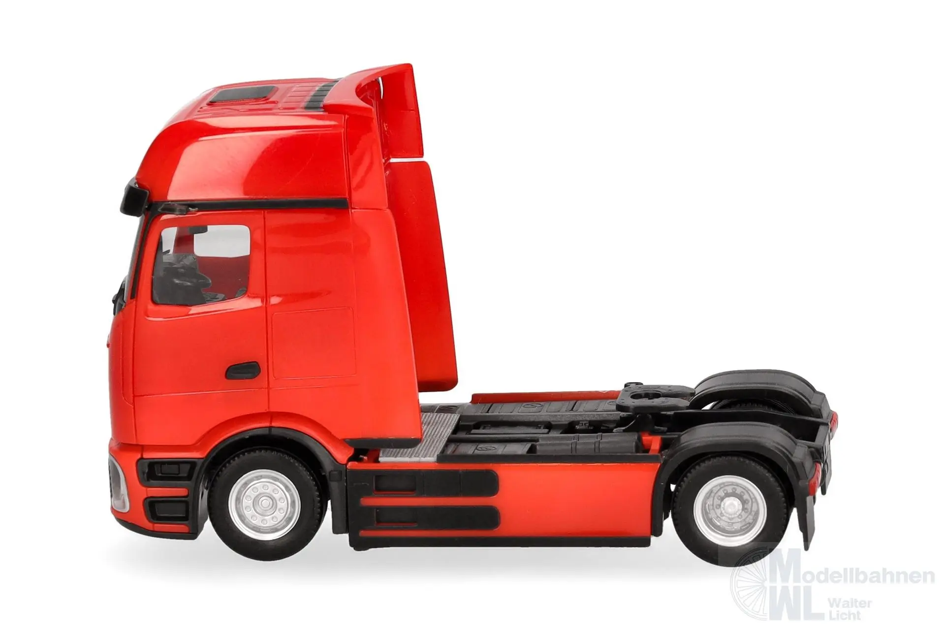 Herpa 319447-002 - Mercedes-Benz eActros 600 Gigaspace Zugmaschine verkehrsrot H0 1:87