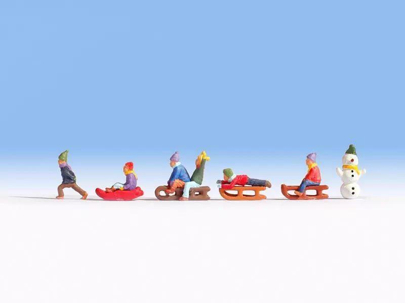 Noch 36819 - Kinder im Schnee N 1:160
