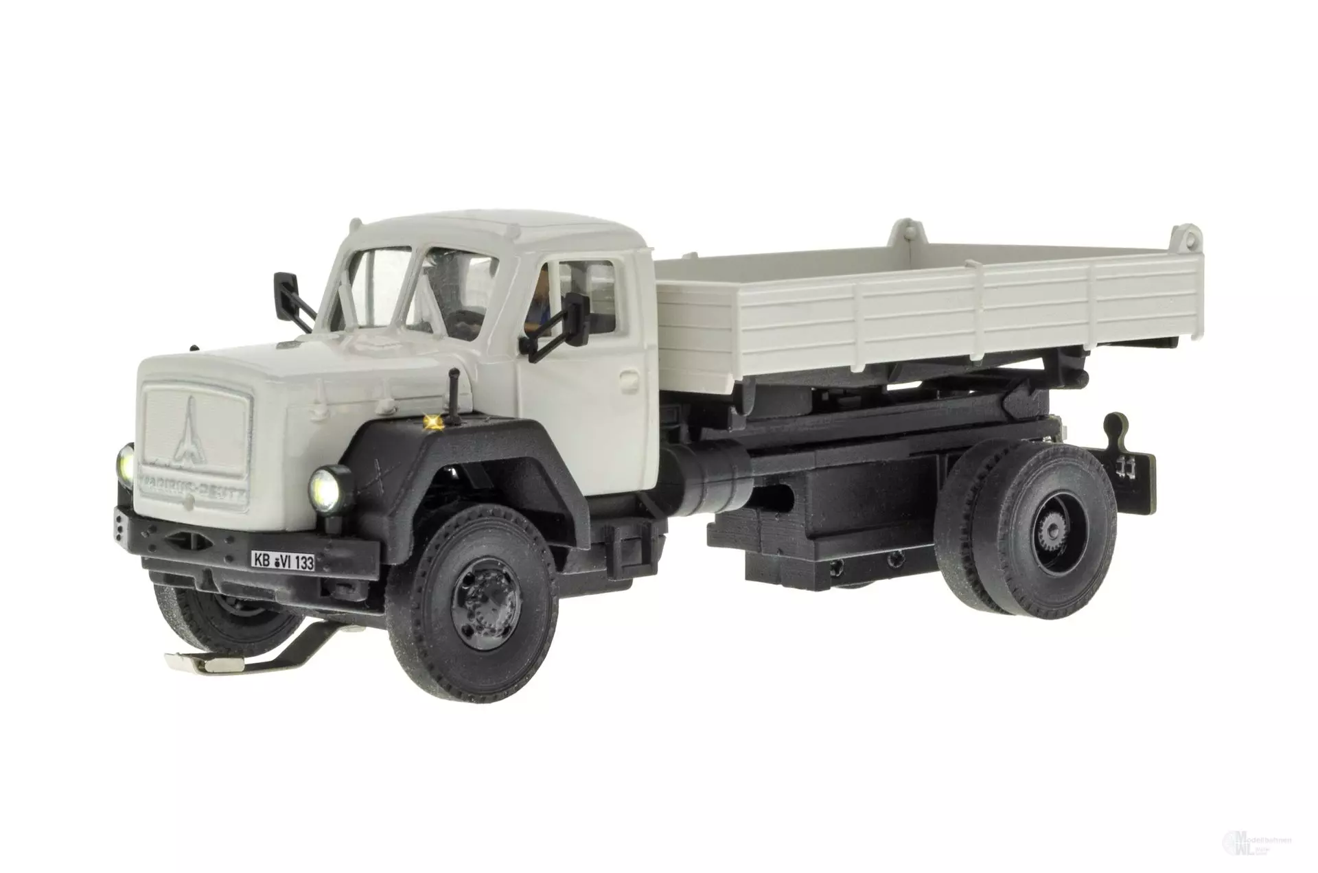 Viessmann 8133 - CarMotion Magirus Deutz D 16 230 D AK Allrad Dreiseitenkipper H0 1:87