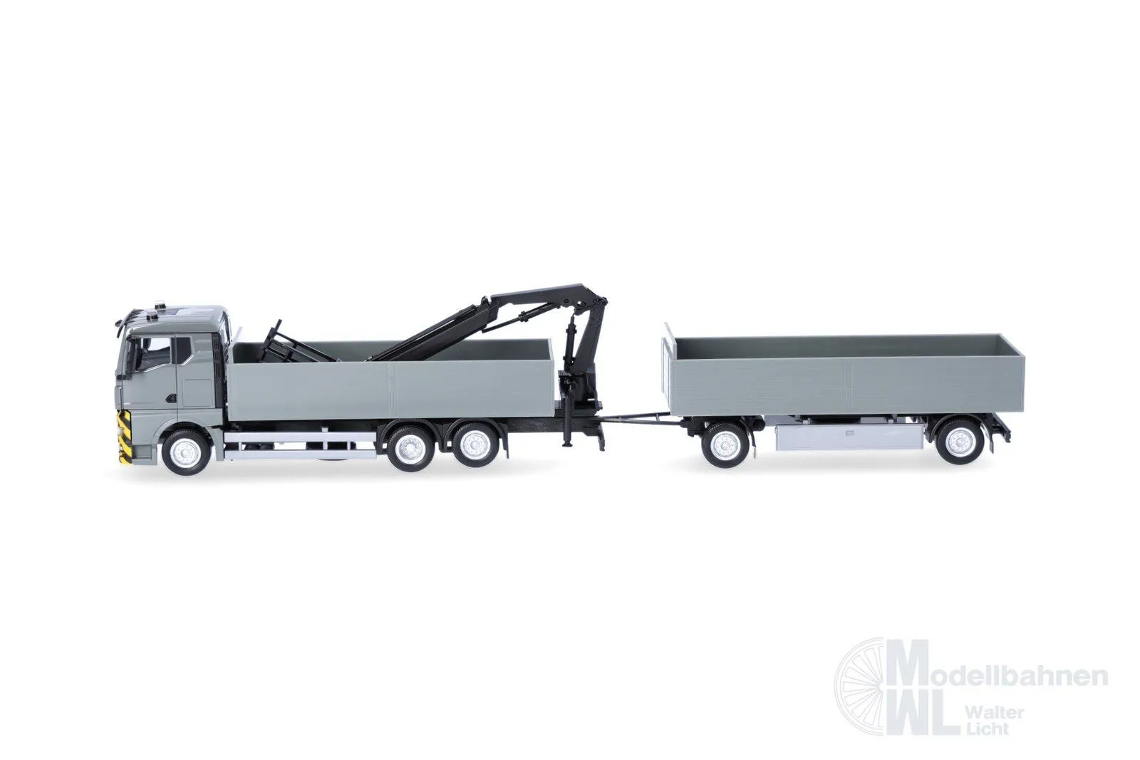 Herpa 320825 - MAN TGX GN Pritschen-Hängerzug mit Kran H0 1:87