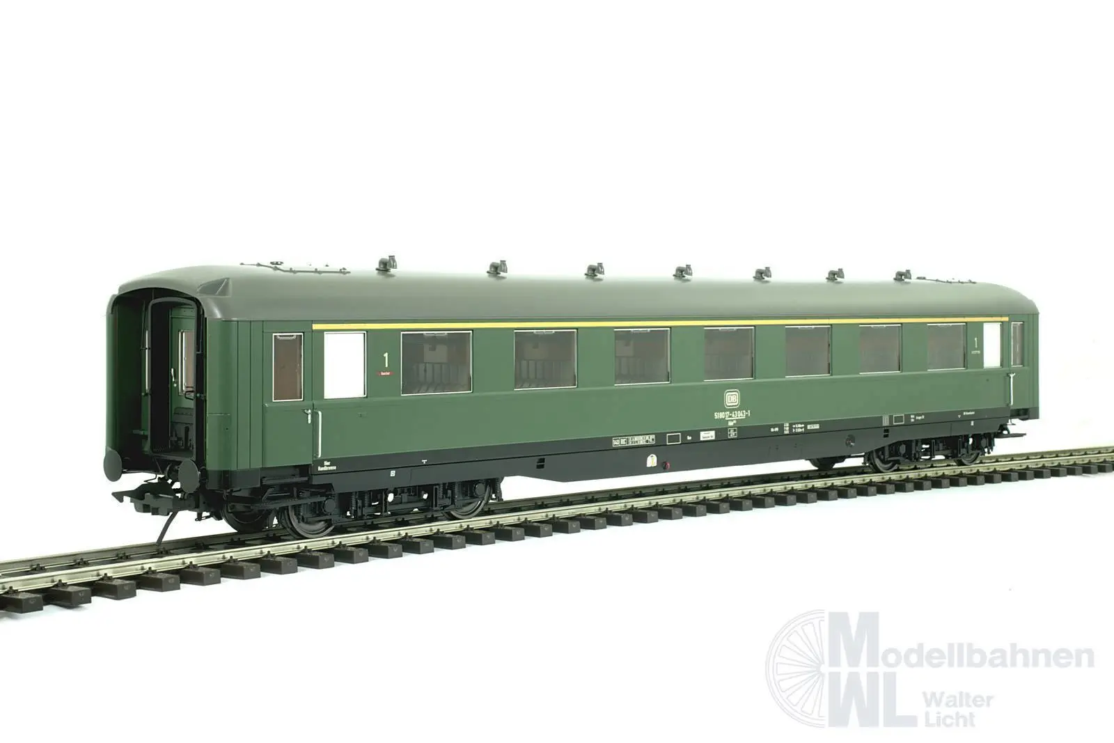 Lenz 41260-03 - Schürzenwagen DB Ep.IV 1.Kl. AB4ü-38 chromoxidgrün Spur 0