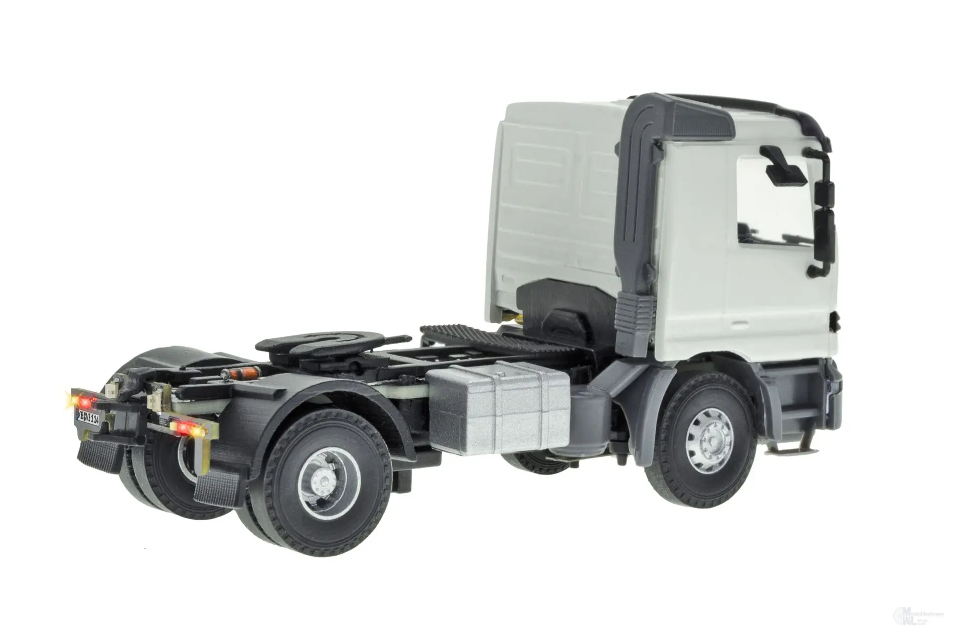 Viessmann 8114 - CarMotion Mercedes-Benz Actros 2-achs Sattelzugmaschine Basis H0 1:87
