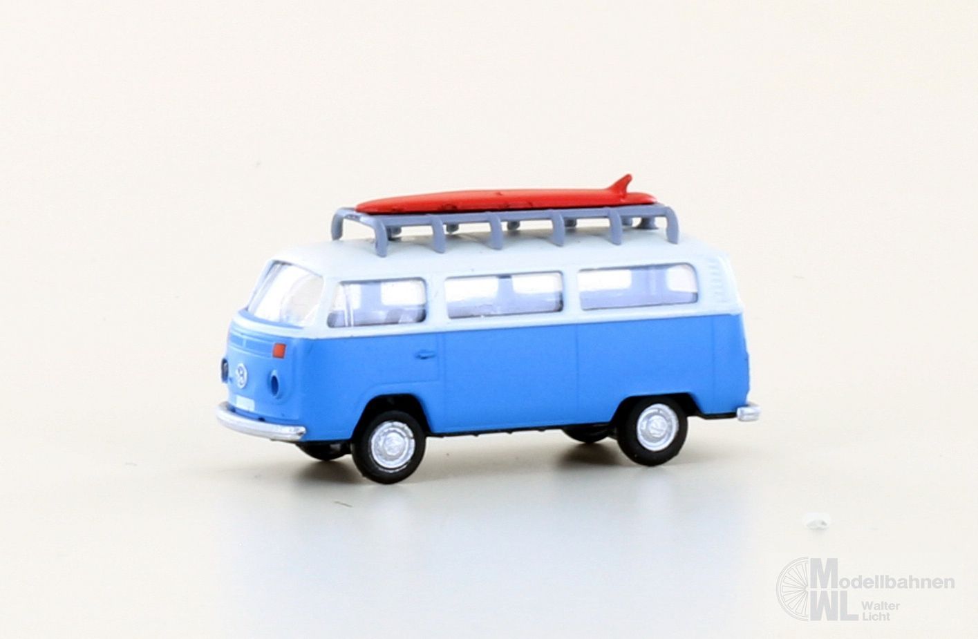 Lemke Minis 3969 - VW T2 Bus mit Surfbrett blau/weiß N 1:160 Lemke Minis 3969 - VW T2 Bus mit Surfbrett blau/weiß N 1:160