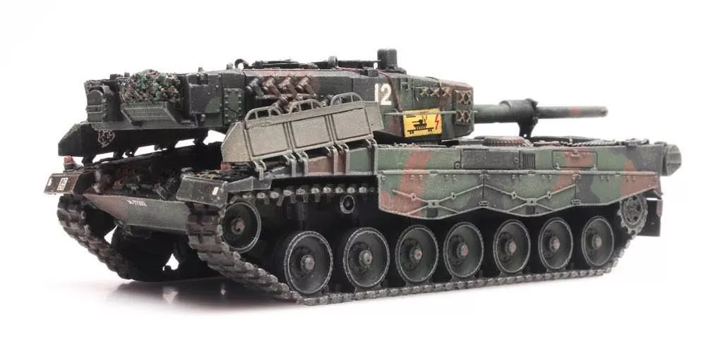 ARTITEC b.v. 6870119 - Panzer Pz 87 / Leopard 2A4 Schweiz train load H0 1:87