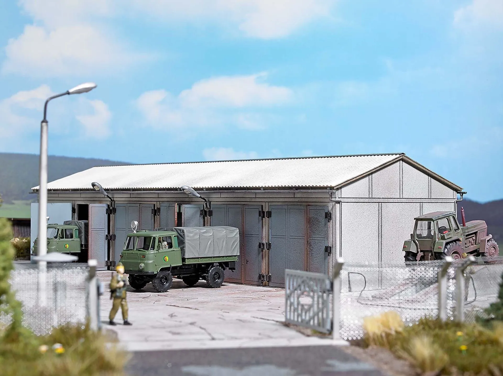 Busch 9608 - Fahrzeughalle H0 1:87