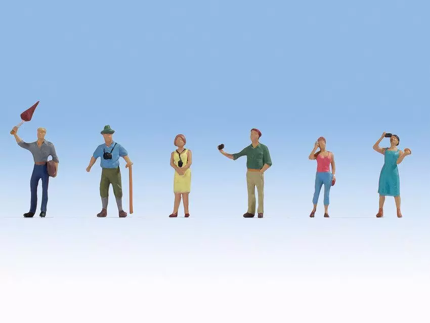 Noch 15472 - Reisegruppe H0 1:87