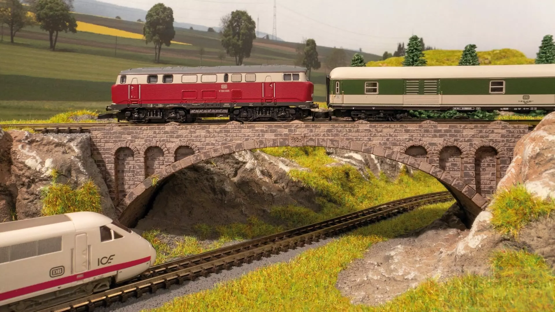 Noch 62831 - Steinbogenbrücke N 1:160