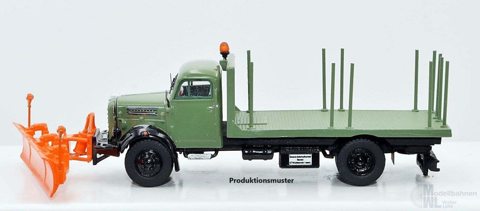 NPE NA99050 - Borgward B 4500 Holzlaster mit Schneeräumer 1:87