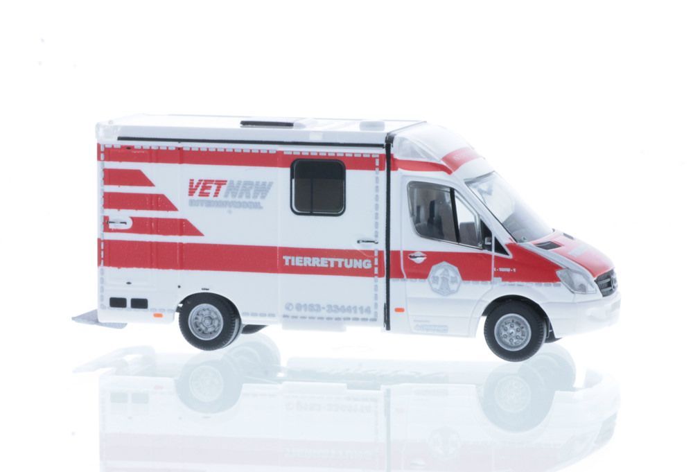 Rietze 61649 - Strobel RTW Tierrettung Essen H0 1:87 Rietze 61649 - Strobel RTW Tierrettung Essen H0 1:87