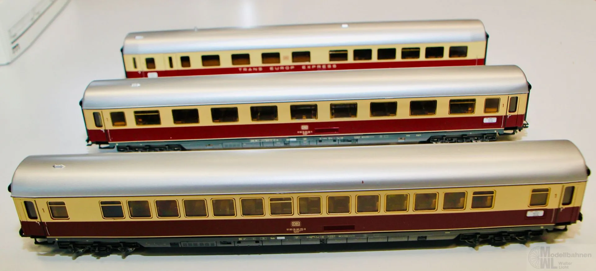 Märklin 42991 - MÄRKLIN - Wagen-Packung Rheingold TEE DB Ep.IV Helvetia 3tlg. H0/WS