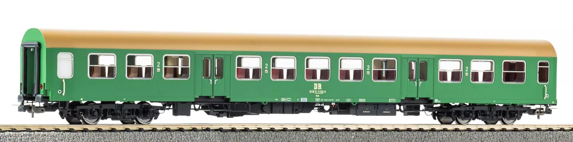 Piko 28002 - Mitteleinstiegswagen DR Ep.IV 2.Kl. Grün / braunes Dach H0/GL