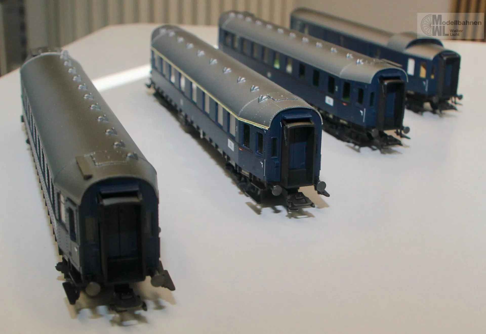 Märklin 42228 - MÄRKLIN - Personenwagen Set DB Ep.III Stahlblau H0/WS