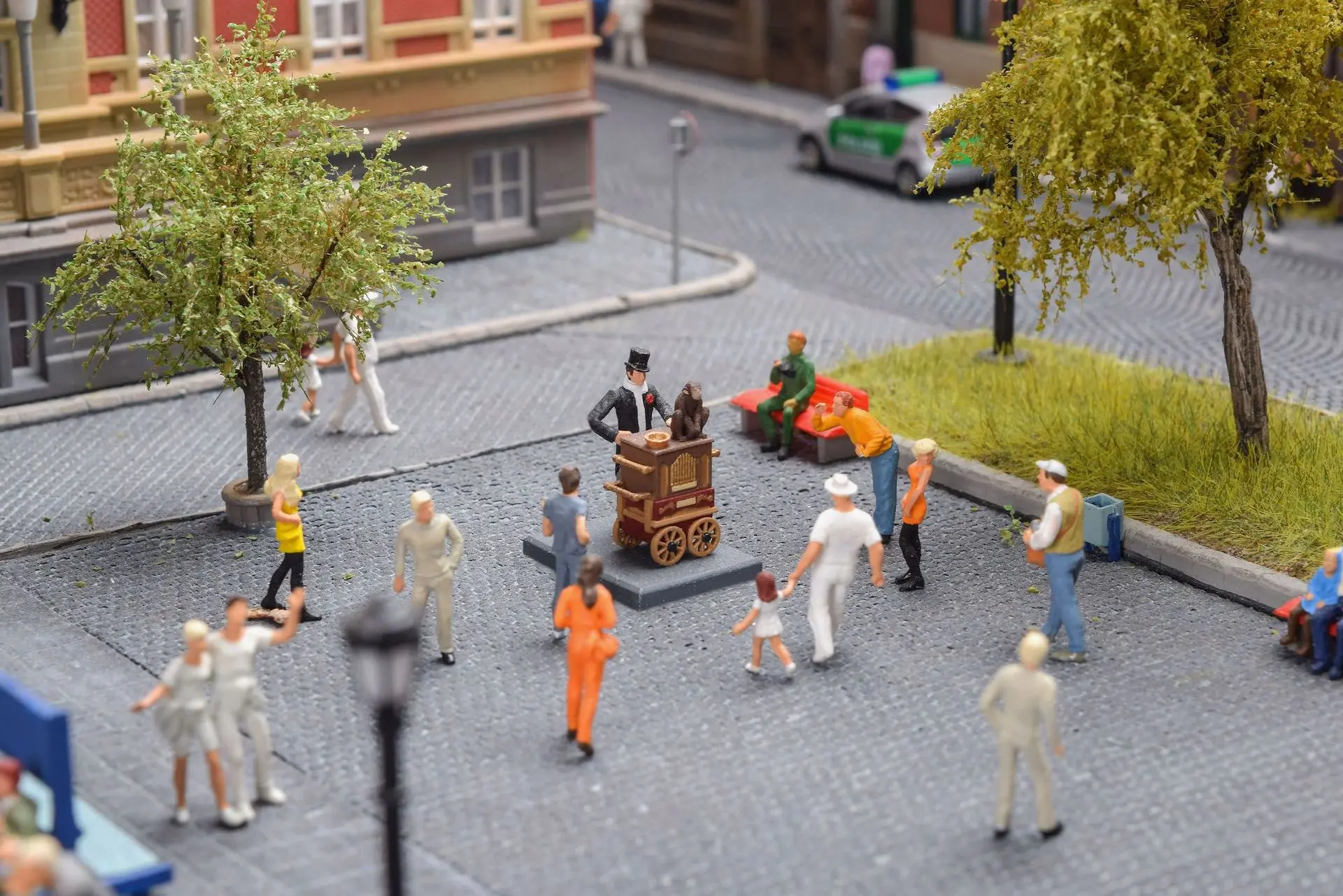 Viessmann 1549 - Drehorgelspieler bewegt H0 1:87